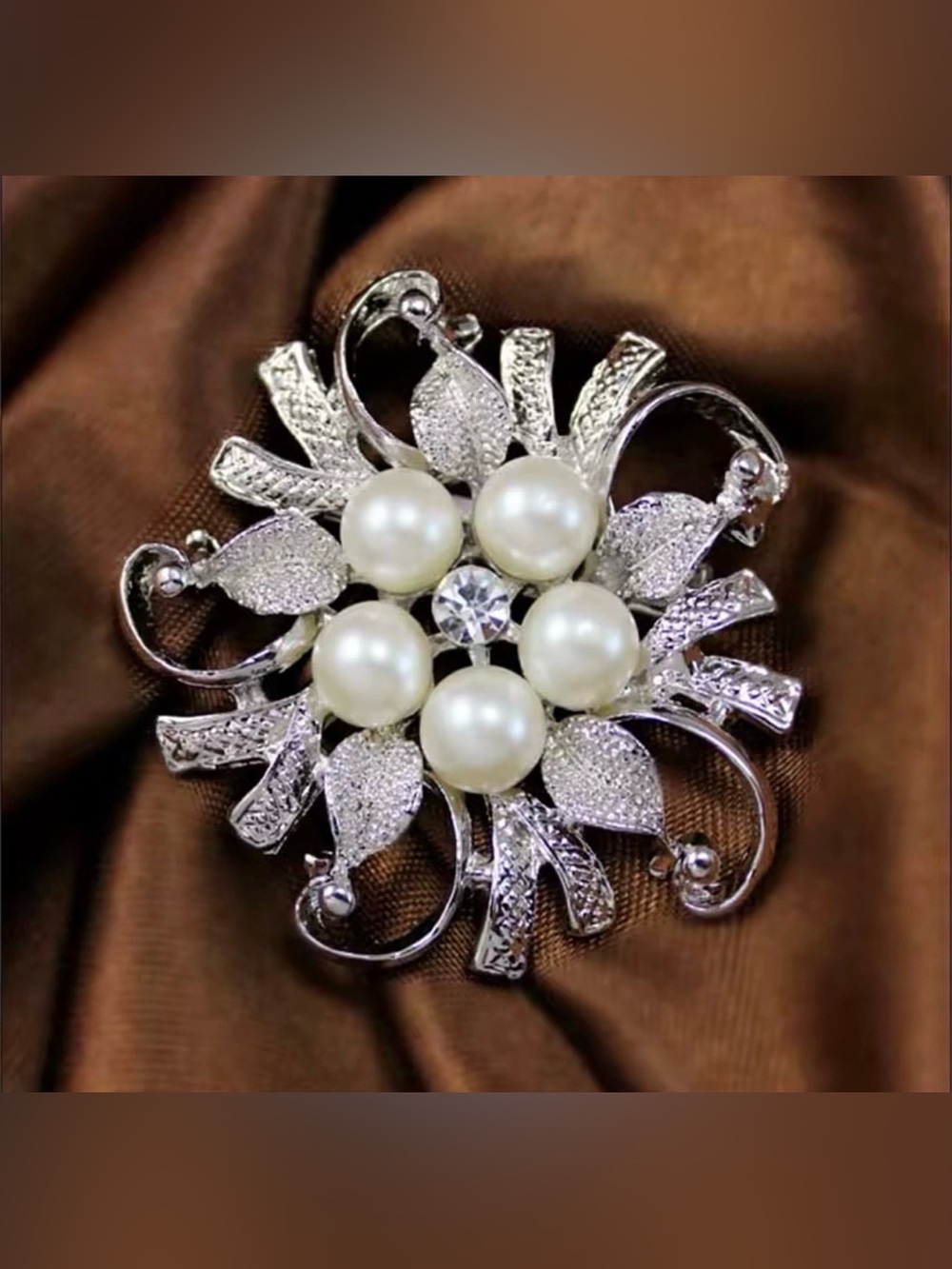 Silver-Tone Pearl Rhinestone Flower Brooch - Elegant White Pearls
